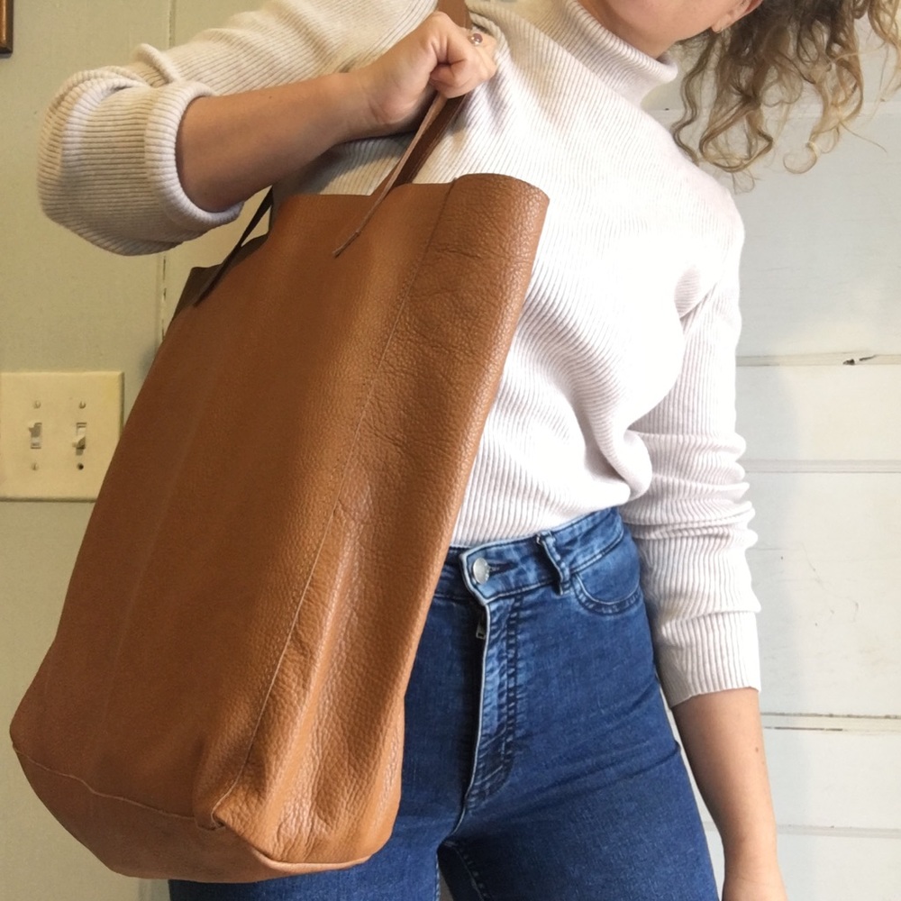 Handmade pebbled leather tote bag from Argentina